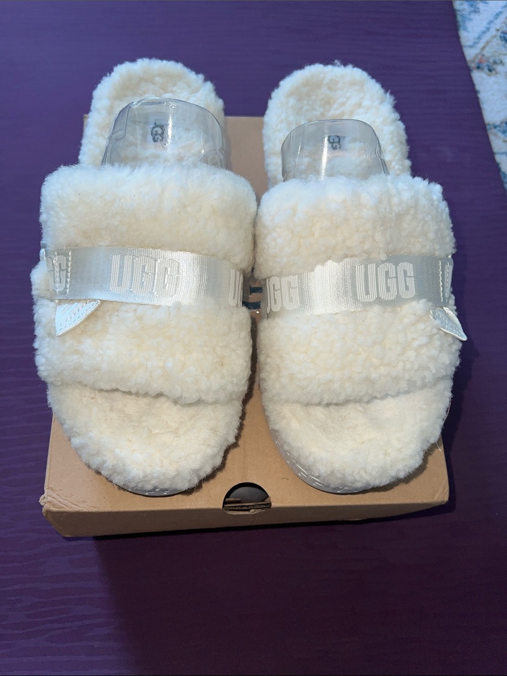 UGG Fluffita Slippers |